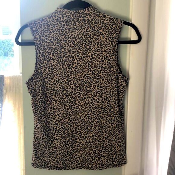 Olivia Rae Leopard Print Sleeveless Top - Picture 5 of 7